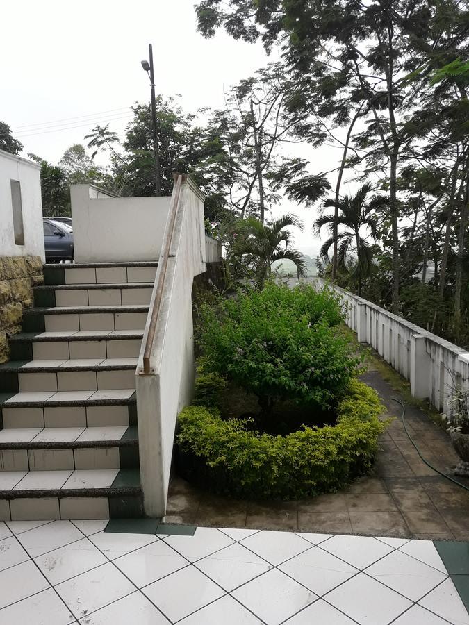 Hotel Ecologico Riverside Quevedo Kültér fotó